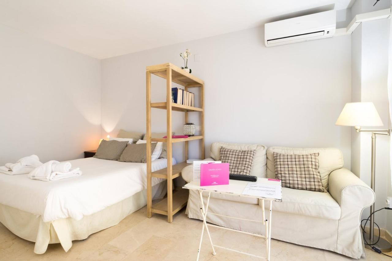 Studio Pedrega Apartment Malaga Ngoại thất bức ảnh